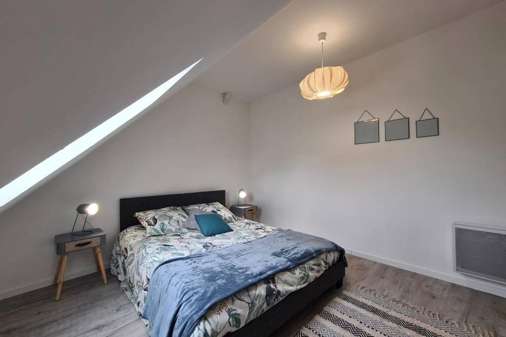 Centre Ville 3 Pieces Envoutant Sous Combles 40M² Joigny Ngoại thất bức ảnh